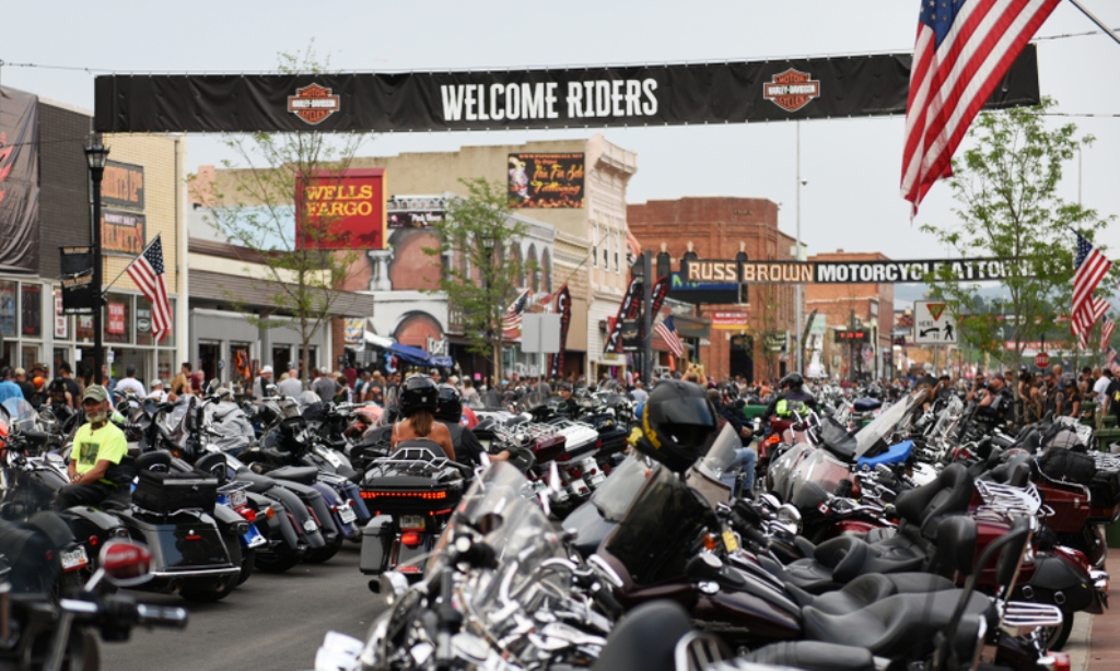 Banner welcomes bikers to Sturgis, SD