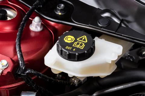Brake fluid types explained Brake fluid types explained
