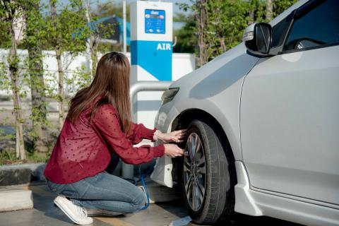 Tyre pressure machines at petrol stations tend to have a time limit Tyre pressure checker at a garage