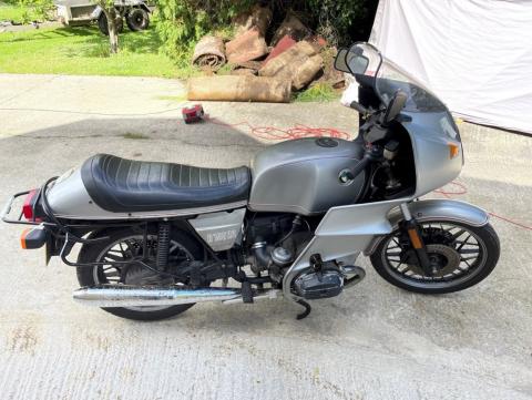 BMW R100S motorbike