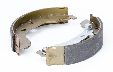 What are brake shoes on your car (and what do they do)? | Haynes Publishing