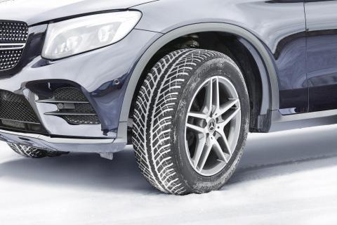 Discoverer Winter tyre from Cooper Tire Europe Car tyre on snow