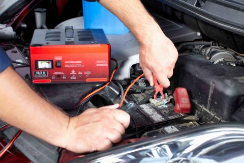 charging battery connections order