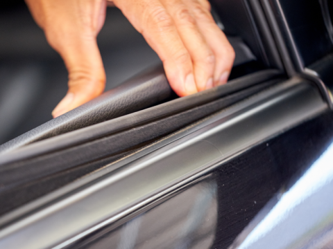 How to fix a water leak in your car How to fix a water leak in your car