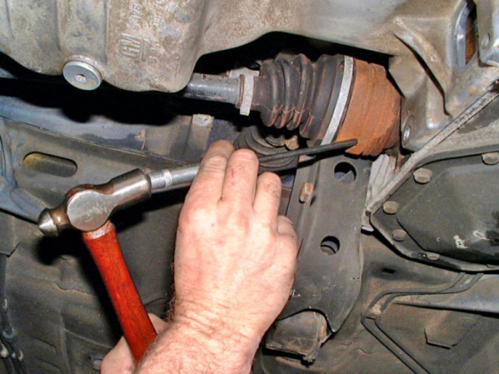 Removing the driveshaft from the gearbox
